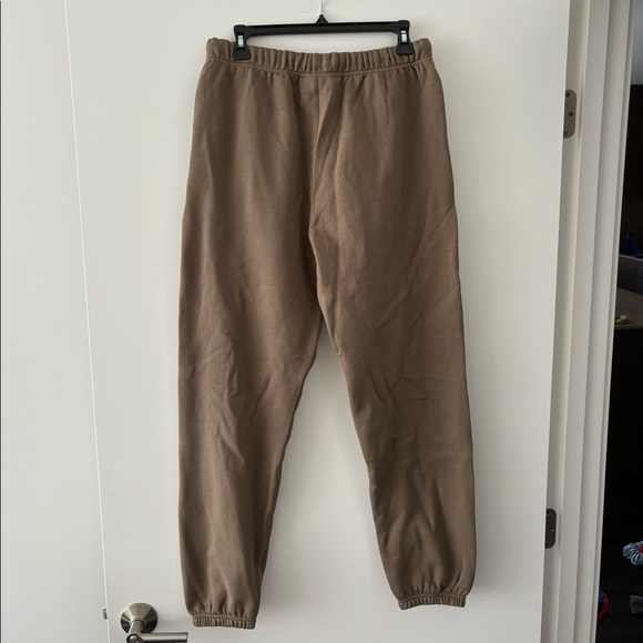NWT Essentials Fear Of God Sweatpants in wood S - Picture 4 of 10